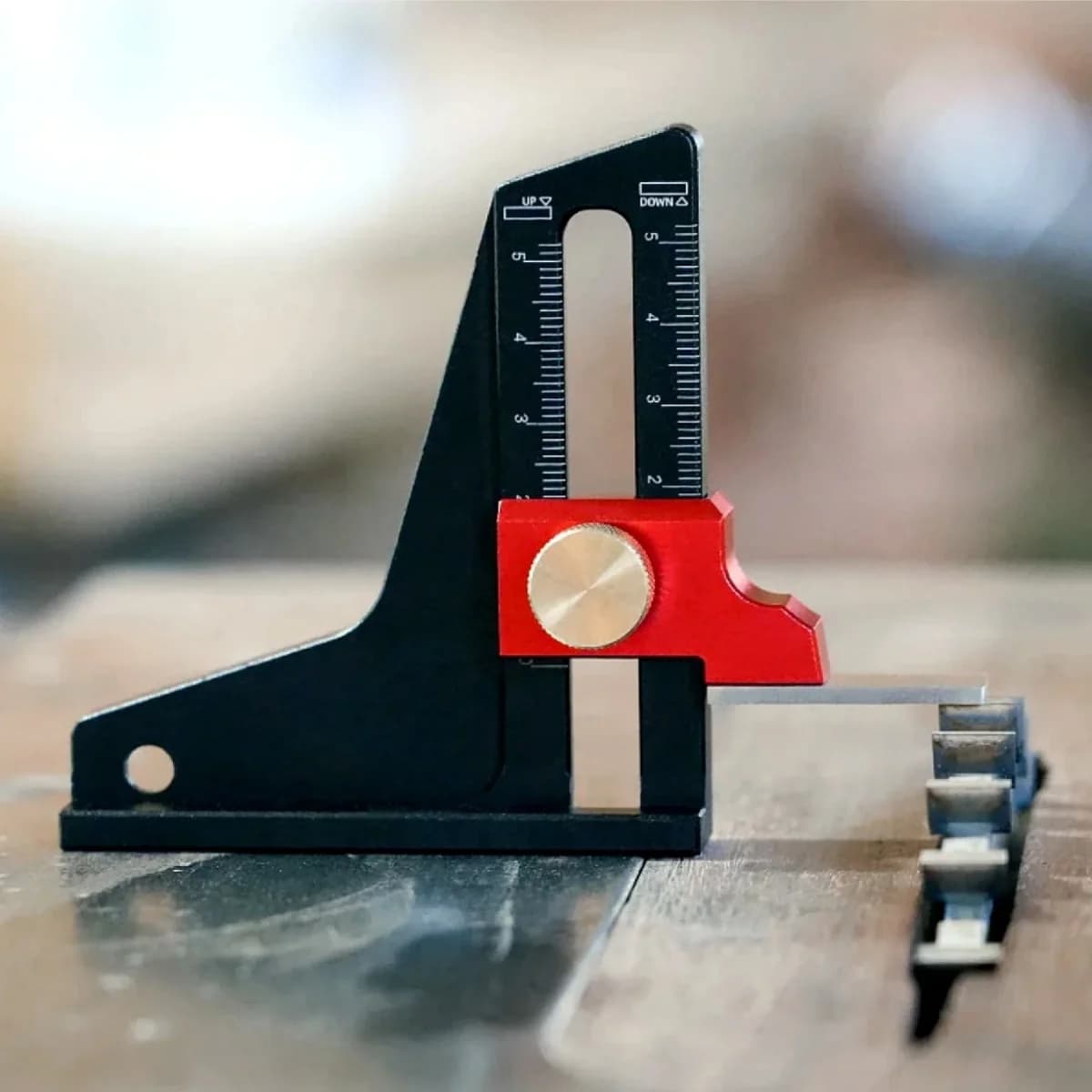 Calibro di altezza in alluminio regolabile per lavorazione del legno